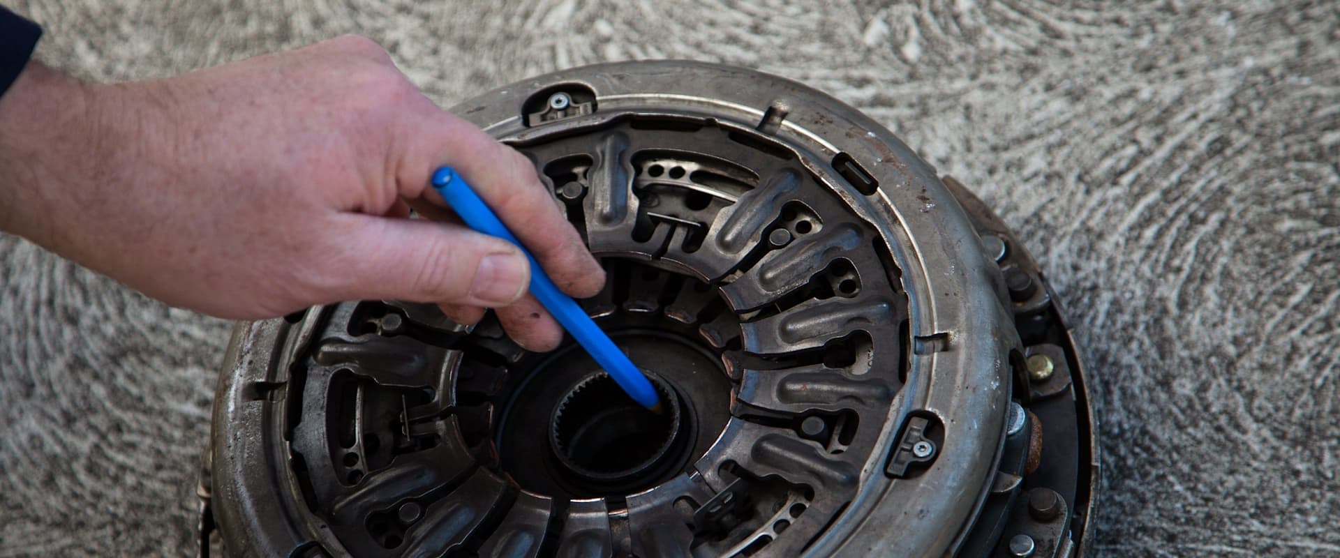 How to Troubleshoot Transmission Problems with Your Ford Vehicle